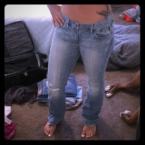 Denim Abercrombie jeans destroyed. Nwot